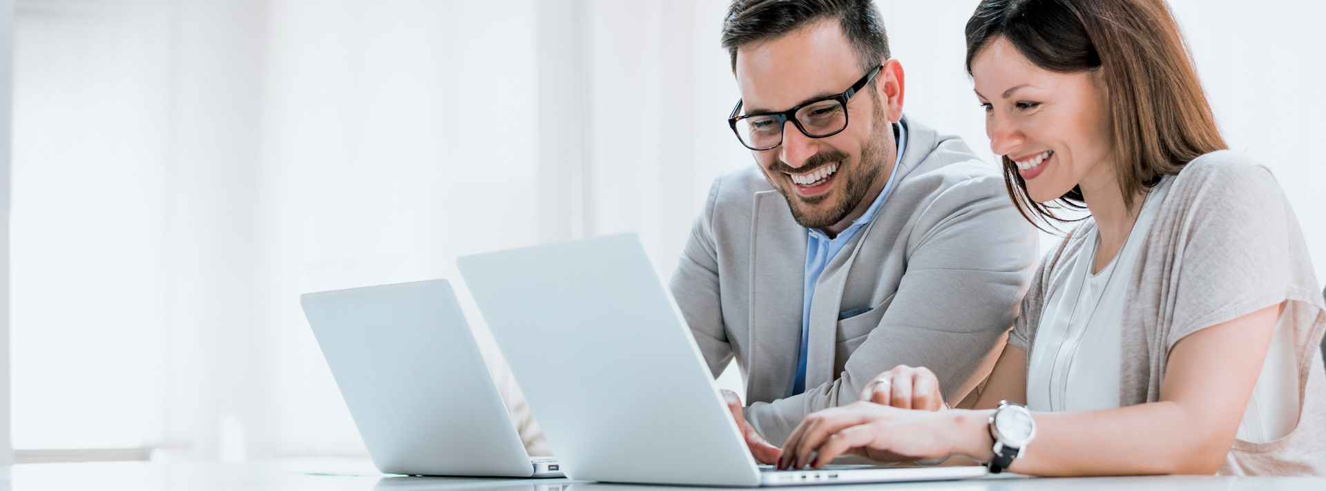 Header Banner für nedyx von SYNAXUS